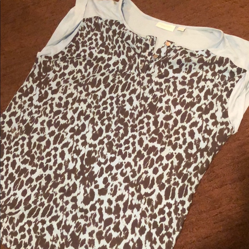 NEW YORK & COMPANY blue cheetah tee size medium!